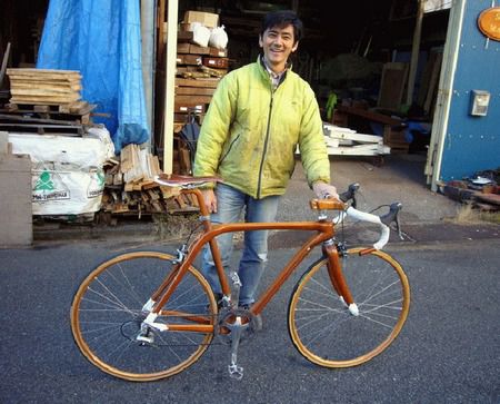 Деревянный велосипед и его автор Sueshiro Sano