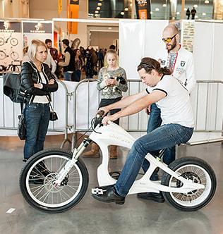 кастом велосипед представленный на выставке Вело парк