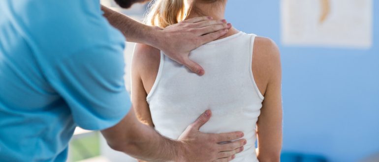 Простой способ избавиться от болей в спине