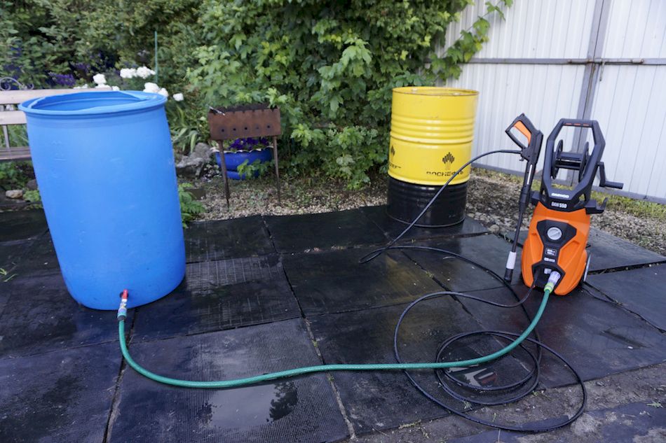 Почему рекомендуют мойки высокого давления с забором воды из емкости