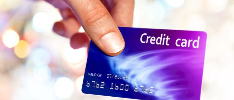 Как использовать кредитные карты для повышения кредитного рейтинга