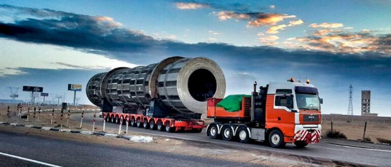 Перевозка крупногабаритных грузов: особенности логистики и требования к транспорту
